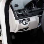 Auto Kohlefaser Lufteinlassring + Zwischenluftauslass + Seitenluftauslassplatte Dekorativer Aufkleber für Mercedes-Benz W204 2007-2010 – Bild 6