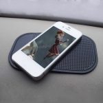 4 Stück Auto Anti-Rutsch-Matte Super Sticky Pad für Telefon / GPS / MP4 / MP3 – Bild 7
