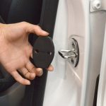 4 PCS Autotürschloss Schnalle Dekorierte Rostschutzabdeckung für Audi A4L Q3 Q5 Q7 Porsche Cayenne Cayman 911 Boxster – Bild 5