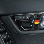 2 PCS Deutsche Flagge Auto Kohlefaser Sitzverstellung rechts, dekorativer Aufkleber für Mercedes-Benz W204 2007-2013 – Bild 7