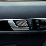 4 PCS Auto Einfarbige Kohlefasertür Innengriff Handgelenkplatte Dekorativer Aufkleber für Mercedes-Benz C Klasse 2007-2013 / E Klasse 2009-2016 – Bild 6