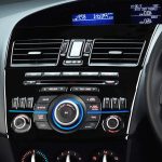 Für Mazda 3 Axela 2010–2013 4-in-1-Auto-Zentralsteuerungs-Radio-Set, ein dekorativer Aufkleber, Rechtsantrieb – Bild 5