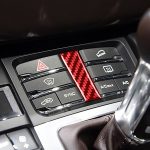 Auto-Carbon-Faser-Schaltknopf-dekorativer Aufkleber für Porsche Macan 2014–2021, linker und rechter Antrieb universell, Gear Button A – Bild 5