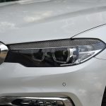 2 Stück / Set Kohlefaser-Auto-Lampen-Augenbraue-dekorativer Aufkleber für BMW 5-Serie G30 / G38 2018, Drop-Kleber-Version – Bild 5