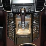 Dekorativer Aufkleber für den zentralen Steuerknopfrahmen aus Kohlefaser für Porsche Panamera 2010–2016, Links- und Rechtsantrieb – Bild 5