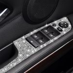 Für BMW 3er E90 / 320i / 325i 2005–2012, Auto-Fensterheber-Panel mit Klappschlüssel, 35,8 cm, Diamant-Dekoraufkleber, linker Antrieb – Bild 6