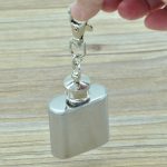 28 ml (1 Unze) niedlicher Mini-Weinkrug, handlicher Edelstahl-Flachmann mit Schlüsselanhänger (Silber), 28mL(1oz) – Bild 4