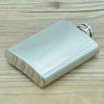 100 ml (3,5 oz) Pocket Flagon Outdoor Sports Flache Schnapsflasche Camping Ultraleichter tragbarer, verschleißfester Weintopf (Silber), 100ml(3.5oz)