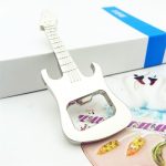 5 PCS Multifunktions-Gitarrenflaschenöffner Schlüsselanhänger Autoschlüsselanhänger, Größe: 8,5 x 3,5 cm – Bild 3