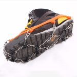 Ein Paar 8-Zähne-Anti-Rutsch-Eisgreifer-Wander-Kletterketten-Schuhüberzüge, 8 Teeth Black, 8 Teeth Orange – Bild 4