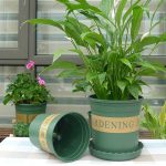 1 Gallone Blumentöpfe Plant Nursery Pots Plastiktöpfe Creative Gallons Töpfe mit Tablett, Größe: 17,5 * 16 * 16cm