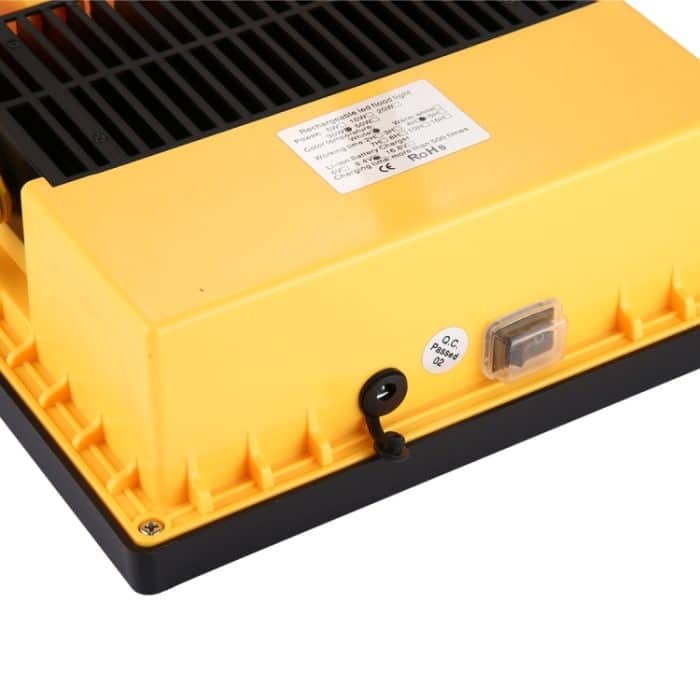 30W IP65 Wasserdichtes COB LED wiederaufladbares Flutlicht, 2650LM 6000-6500K mit Autoladegerät, AC 85-265V – Bild 5