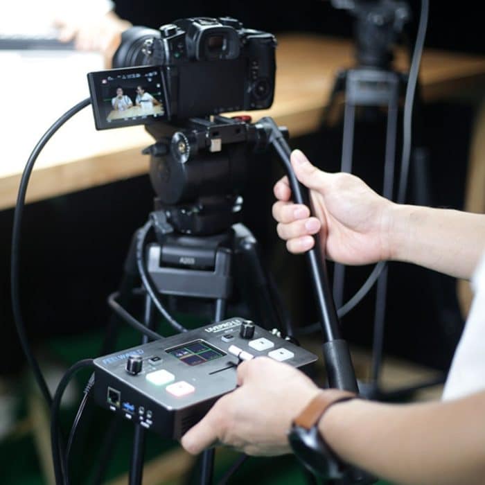 FEELWORLD LIVEPRO L1 Multikamera-Medien Live-Übertragung 4-Kanal-Live-Produktionsumschalter mit 2,0-Zoll-TFT-Bildschirm – Bild 9