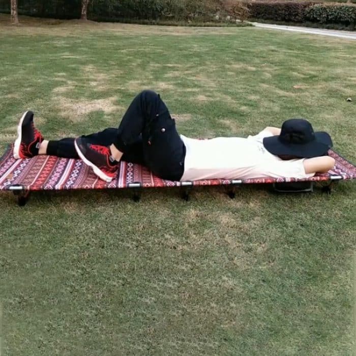 Klappbare Campingmatte für den Außenbereich, Einzelbett, tragbares Schlafbett aus Aluminiumlegierung, Größe: 180 x 61 x 14 cm – Bild 7