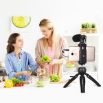 PULUZ Live Broadcast Smartphone Video Vlogger Kits Mikrofon + Stativhalterung + Telefonklemmenhalter, Mic + Tripod + lamp – Bild 5
