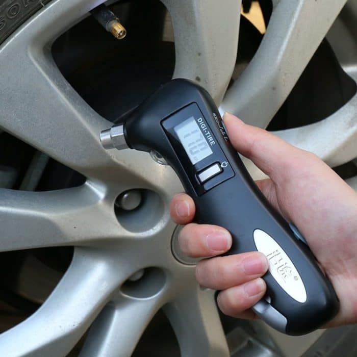 LCD-Bildschirm Digitales Reifenmessgerät mit LED-Taschenlampe, Druckbereich: 2-150 PSI – Bild 10