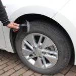 KANEED Auto Motorrad Waschwerkzeug Auto Reifen / Rad Waschreinigungsbürste mit Griff – Bild 7