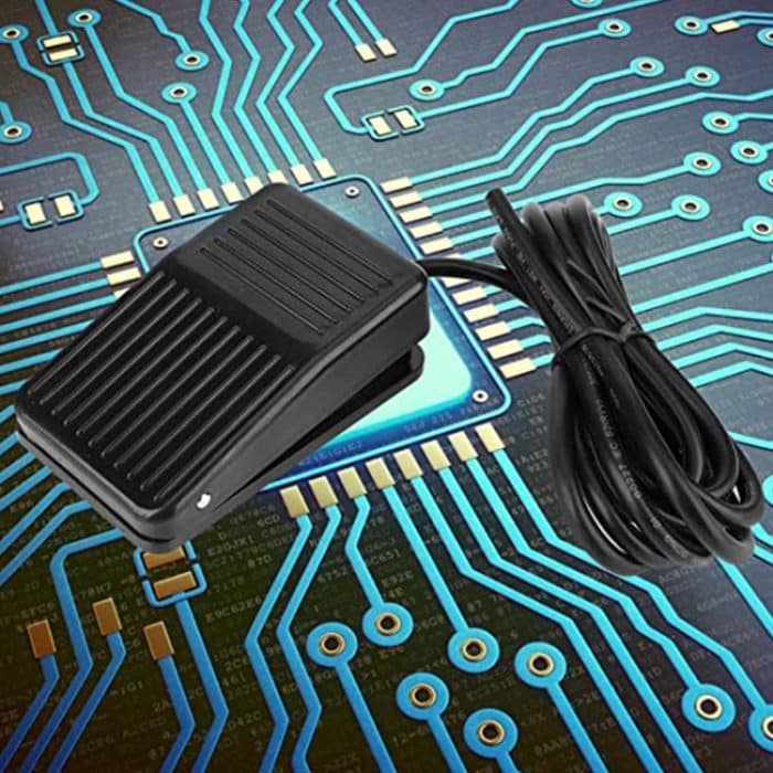 TFS-01 AC 250V 10A Anti-Rutsch-Kunststoffgehäuse Fußschalter-Pedalschalter, Kabellänge: 1 m (schwarz) – Bild 3