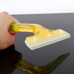 Autofenster-Kunststoff-Glaswischer/Fensterreinigungswerkzeug mit rutschfestem Griff, Größe: 15,8 x 14,8 cm – Bild 4