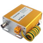 220V 2 in 1 Power Video Signal Sicherheit Überspannungsschutz (golden)