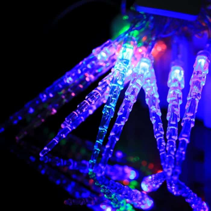 7m Eiszapfen Anhänger Dekoration Lichterketten, Mehrfarbiges 30-LED-Licht (AC 220V / EU-Stecker) (transparent) – Bild 6