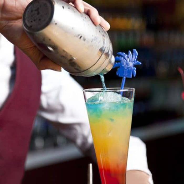 5 in 1 Classic Edelstahl-Shaker-Set, Kapazität: 550 ml (Shaker + Jigger + Sieb + Eisclip + Rührrohr) (Silber) – Bild 13