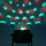 YouOKLight YK2278 3W Sound Aktivierte Party DJ Beleuchtung RBG Disco Ball Strobe Lampe Stage Par Light mit 7 Modi, ohne Fernbedienung – Bild 9