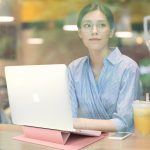 4-in-1 universeller Laptop-Halter, PU-wasserdichter Schutz am Handgelenk, Laptop-Tasche, 13/14inch – Bild 3