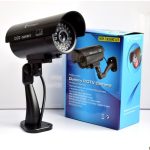 Wasserdichte Dummy-CCTV-Kamera mit blinkender LED für ein realistisches Aussehen eines Sicherheitsalarms, black, Silver – Bild 6