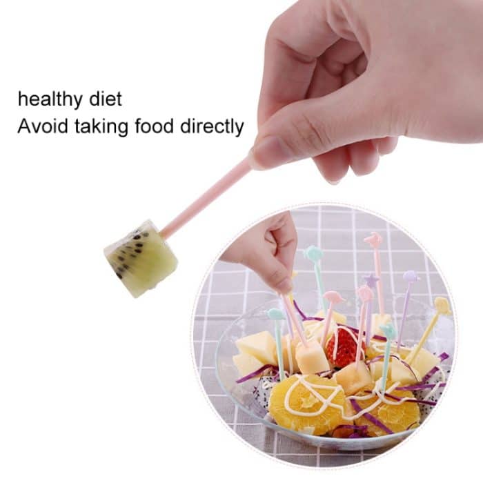 Kreative Tierkarikatur-Frucht-Kuchen-Gabel-Zeichen, zufällige Farblieferung – Bild 7