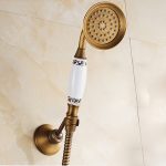 Antiker Messing-Badezimmer-Wannenhahn zur Wandmontage, zwei Keramikgriffe, Handbrause im Telefonstil, Blue and White Telephone Shower, Telephone Shower + Fixed Seat, Telephone Shower + Blue and White Fixed Seat – Bild 9