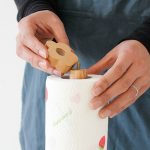 Küche Vertikale Massivholzrolle Papierhalter Kleine Blume Lazy Rag Rack – Bild 4