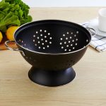 Rundes Obstteller-Tablett aus Edelstahl mit zwei Ohren – Bild 2