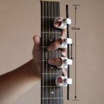 Vier-Finger-Finger-Expander für Gitarre, Ukulele, Klavier, zum Üben, Fingerabdeckung, Standard Edition, Standard Bold Edition, Children Edition – Bild 6