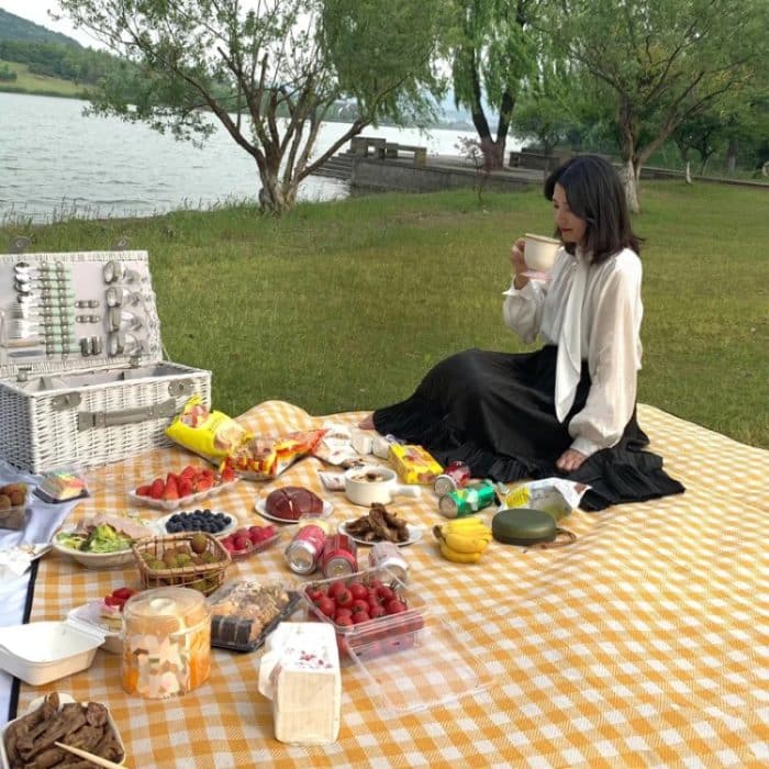 FP1409 6 mm verdickte, feuchtigkeitsbeständige Strandmatte, Outdoor-Camping-Zeltmatte mit Aufbewahrungstasche, 150x200cm – Bild 5