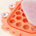 2 Stück Kinder Silikon-Eiswürfelform, selbstgemachte Eisform, Crab, Whale, Doodle Fish, Robot (Blue), Robot (Red), Small Train – Bild 5