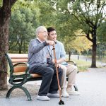 TBS-009 Vierbeinige klappbare ältere Krücken aus Aluminiumlegierung, leichte und multifunktionale rutschfeste Krücken mit Licht, TBS-009(Black), TBS-009(Brown) – Bild 7