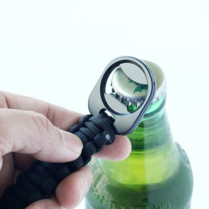 2 Stück Outdoor-Schlüsselanhänger mit sieben Kernen, Regenschirmseil, Adler-Mund-Schnalle, Flaschenöffner – Bild 4