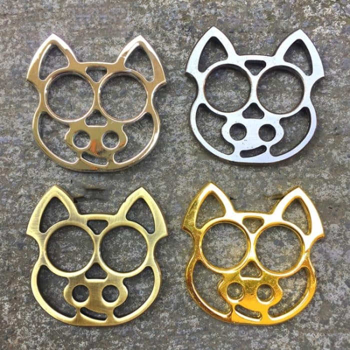 2 Stück Cartoon Schwein Selbstverteidigung Schlüsselanhänger Faust Handschuhe Fingerschnalle Notfall Fensterbrecher, Cartoon Pig(Gold), Cartoon Pig(Silver), Cartoon Pig(Bronze), Cartoon Pig(Black) – Bild 2