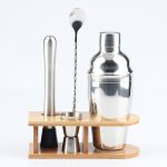 4-in-1-Edelstahl-Mixer-Set mit Bambus-Ständer-Shaker-Werkzeugen, 350ml, 550ml, 750ml