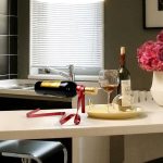 Weinflaschenhalter mit Metallband zum Aufhängen, dekorative Ornamente für den Schreibtisch – Bild 6