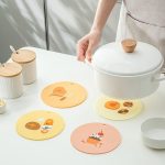 Haushalt Cartoon Wärmedämmung Matte Küche Hohe Temperatur Beständig Backen Tischsets, Bread, Cake, Eggbeater, Biscuits – Bild 10