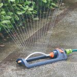 Automatischer Schwenk-Sprinkler, Garten-Rasenbewässerungsdüse, Gartensprinklerdüse, Automatic Swing Sprinkler (19 Holes) – Bild 2