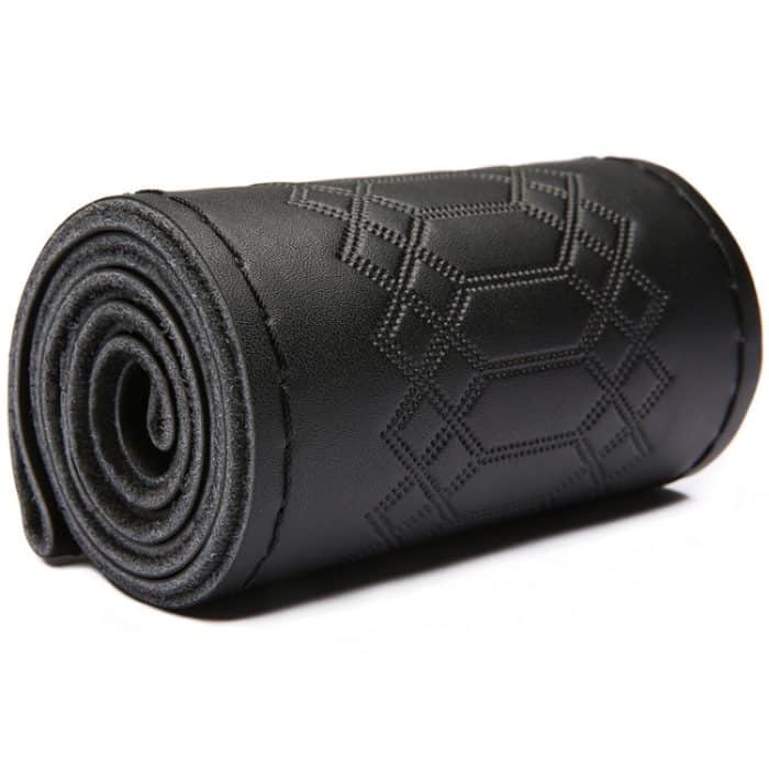 TBD0605175101A.jpg Geprägter, handgenähter Lenkradbezug aus Rindsleder für alle vier Jahreszeiten, 38cm – Bild 1