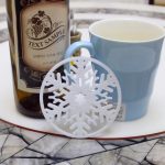 10 Stück Frohe Weihnachten Dekorationen Schneeflocken Tassenunterlage Vliesstoff Dinner Party Teller Tablett Kaffeepads – Bild 3