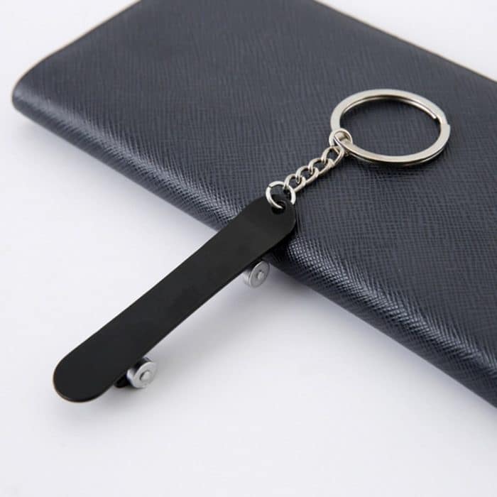 Roller-Bierflaschenöffner mit Schlüsselanhänger-Anhänger, multifunktionales kleines Spielzeug, Black, Blue Rope + Blue Skateboard, Black Red Rope Button +Black – Bild 2