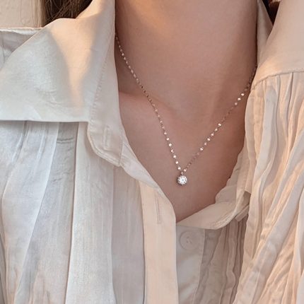 Damen-Halskette mit leichter Luxus-Schleife, Schlüsselbeinkette