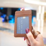 BFK15 Vertikale Ausweistasche mit Umhängeband – Bild 5