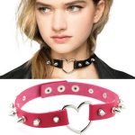 Punk-Stil, modisch, herzförmig, Lederniet-Halsband, zufällige Farblieferung
