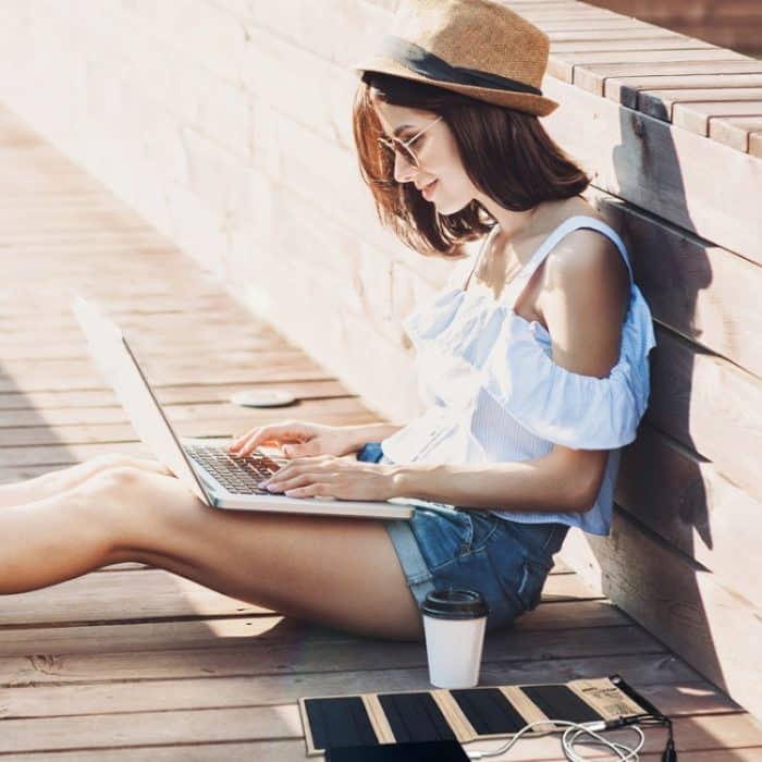 10 W monokristallines Silizium faltbares Solarpanel-Außenladegerät mit 5 V Dual-USB-Anschlüssen, 10W – Bild 6